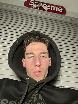 MikesWood21 online show from March 2025 12:37:01 AM