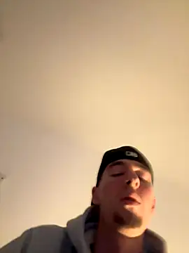 MikesWood21 online show from October 2025 11:15:01 PM