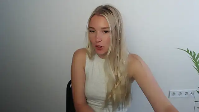 Queen ofLove online show from June 2026 06:58:01 AM