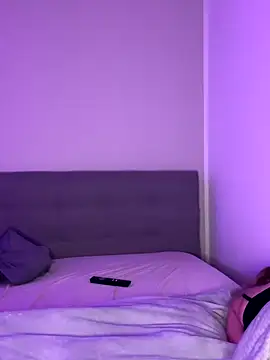 lunawolf21 online show from November 2025 06:26:01 PM