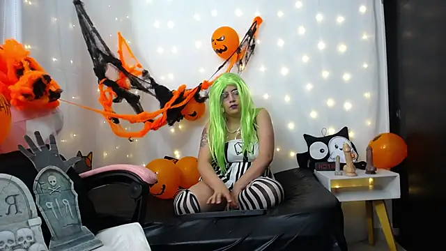 Niuk mei online show from October 2025 07:27:02 PM