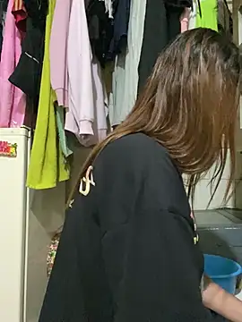 Keittly  online show from December 2024 12:45:02 AM