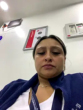 Keittly  online show from December 2025 02:31:02 AM