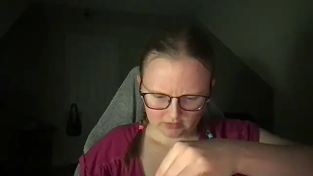 Snapshot of lexie_lilacs chatting on January 2025 03:11:02 AM lexie lilacs online show from January 2025 03:11:02 AM