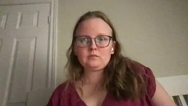 Snapshot of lexie_lilacs chatting on January 2025 03:48:01 AM lexie lilacs online show from January 2025 03:48:01 AM