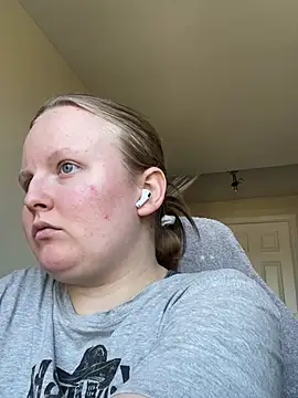 Snapshot of lexie_lilacs chatting on March 2025 08:50:02 PM lexie lilacs online show from March 2025 08:50:02 PM