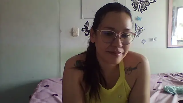 luxandracon23 online show from February 2025 01:46:02 PM