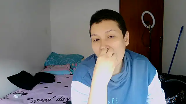 luxandracon23 online show from January 2026 08:43:01 PM