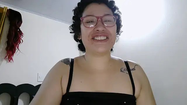 Snapshot of luxandracon23 chatting on July 2026 05:56:02 PM luxandracon23 online show from July 2026 05:56:02 PM