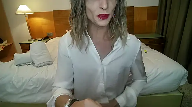 UnaDiosa online show from February 2025 08:32:01 PM