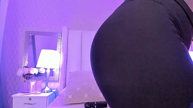 SophiaSmiiths  online show from February 2025 08:25:02 PM