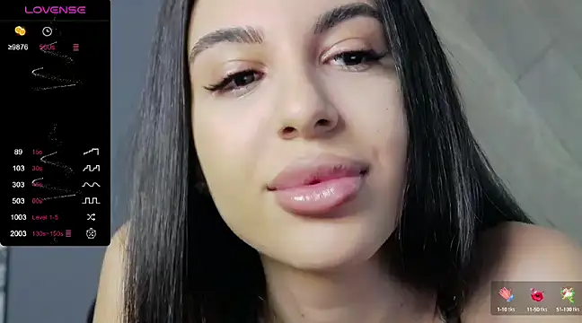 Snapshot of _Evelyynn_ chatting on December 2024 08:48:01 AM Evelyynn online show from December 2024 08:48:01 AM