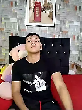 couple lovelyds online show from January 2025 12:51:02 PM