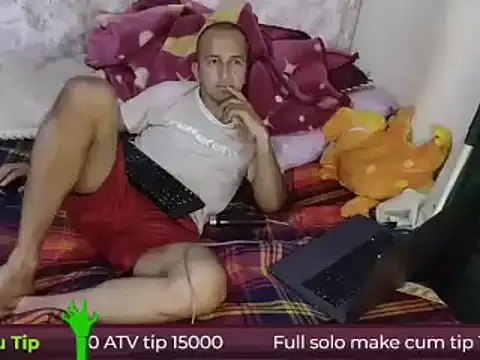 Snapshot of yazforeSolo chatting on March 2025 03:35:02 AM yazforeSolo online show from March 2025 03:35:02 AM