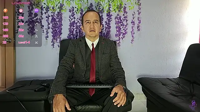 Snapshot of yazforeSolo chatting on February 2026 02:02:02 PM yazforeSolo online show from February 2026 02:02:02 PM