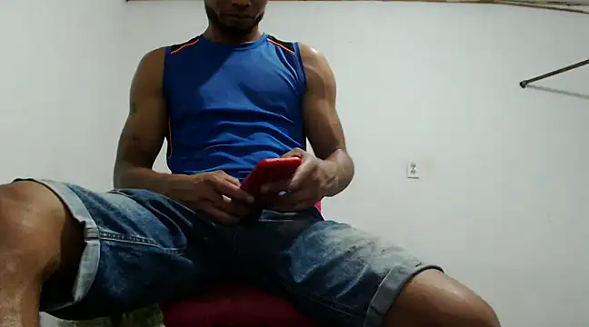 Snapshot of fernandez_latinblackk chatting on December 2024 05:33:01 PM fernandez latinblackk online show from December 2024 05:33:01 PM