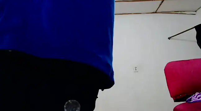 Snapshot of fernandez_latinblackk chatting on December 2024 11:31:01 PM fernandez latinblackk online show from December 2024 11:31:01 PM