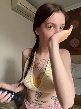 Sweet Evva online show from September 2025 03:45:01 PM