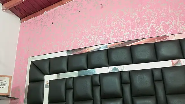 Sofia martiin online show from October 2025 03:06:01 AM