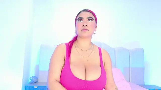 Sofia martiin online show from December 2025 03:05:01 AM