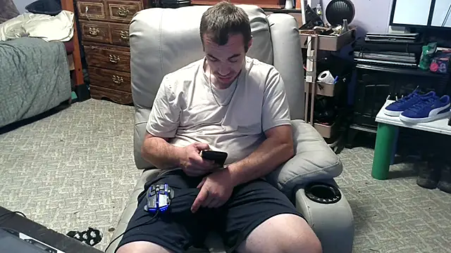 ScubaStevex online show from October 2025 04:53:01 AM