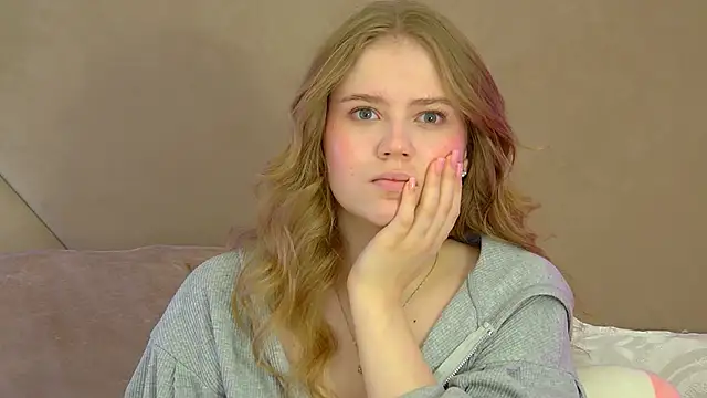 SelinSwarovski online show from November 2025 04:08:01 PM