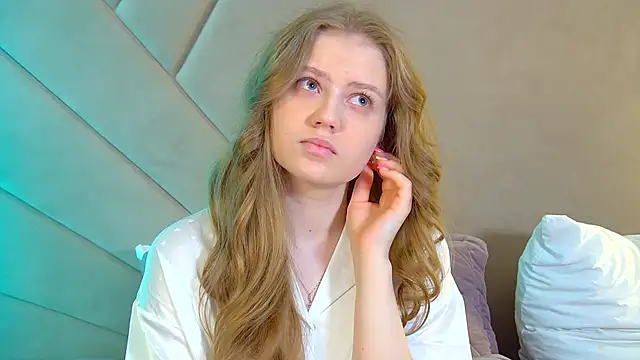 SelinSwarovski online show from April 2026 04:27:01 PM