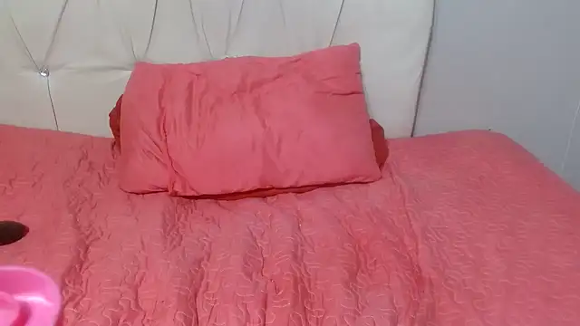 AuntyBigMadam87 online show from September 2025 06:42:01 PM