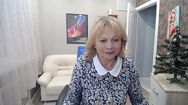 Snapshot of Milla_Cutie18 chatting on December 2024 09:01:01 AM Milla Cutie18 online show from December 2024 09:01:01 AM