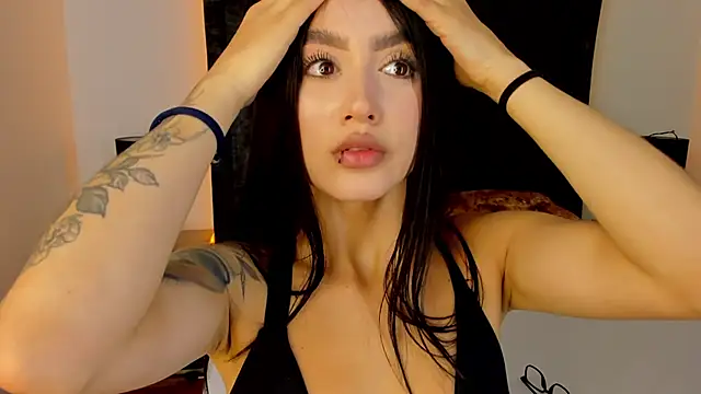 NataGarcia online show from November 2025 03:56:01 PM