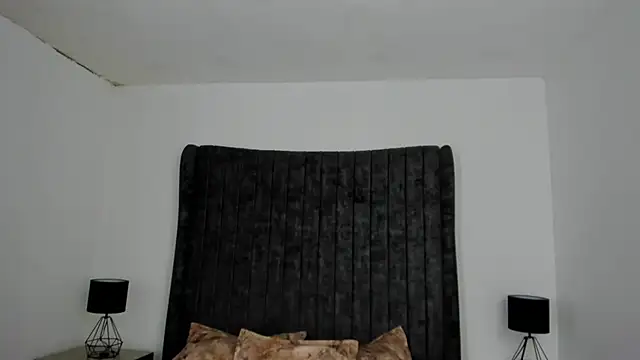 NataGarcia online show from December 2025 04:27:01 PM