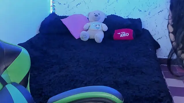 elissa iris online show from April 2026 01:49:01 AM