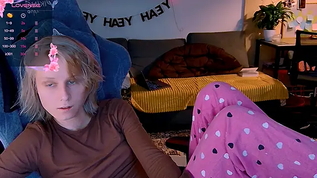 KatiKate online show from November 2025 05:34:01 PM