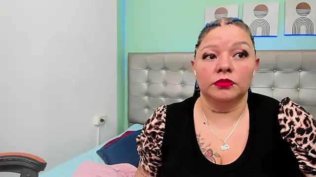 selena castillo online show from March 2025 04:02:02 AM