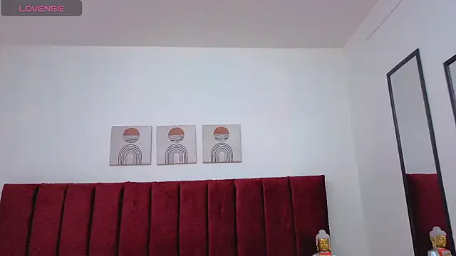 selena castillo online show from September 2025 06:40:02 PM