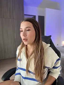 SophieRaily  online show from November 2025 06:07:02 PM