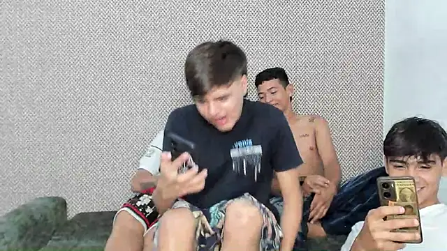 Snapshot of mckensy_sexxx18 chatting on January 2025 02:11:01 PM mckensy sexxx18 online show from January 2025 02:11:01 PM