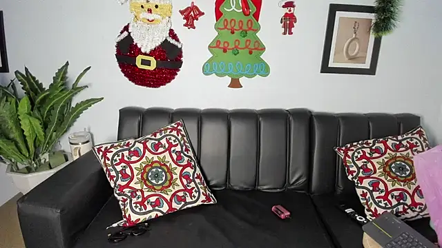 Snapshot of Mia_petite01 chatting on December 2025 10:39:01 PM Mia petite01 online show from December 2025 10:39:01 PM