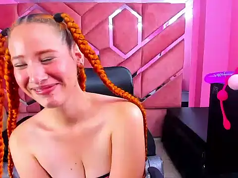 Nami Curls online show from February 2025 07:46:01 PM