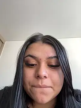 Snapshot of alissonfernandez_ chatting on January 2025 02:19:02 PM alissonfernandez online show from January 2025 02:19:02 PM