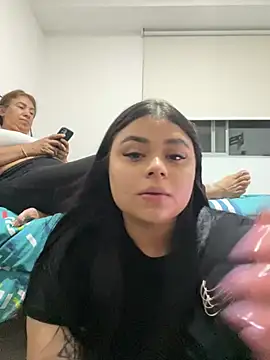 Snapshot of alissonfernandez_ chatting on January 2025 02:38:02 AM alissonfernandez online show from January 2025 02:38:02 AM