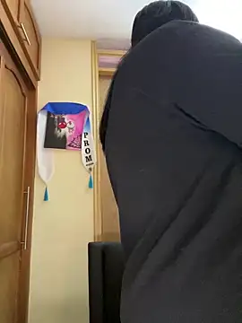 alissonfernandez  online show from December 2025 04:58:02 PM