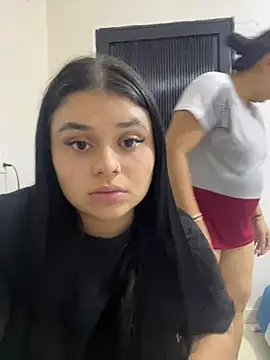 Snapshot of alissonfernandez_ chatting on June 2026 02:01:01 AM alissonfernandez online show from June 2026 02:01:01 AM