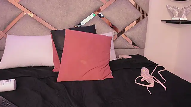 Snapshot of marian_pinzon chatting on February 2025 06:11:02 AM marian pinzon online show from February 2025 06:11:02 AM