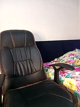 Aashixxx12 online show from February 2025 10:42:02 PM