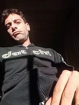 MrTamburine22 online show from November 2025 01:55:02 PM