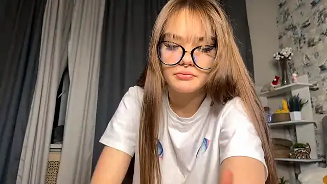 BlissDodd online show from October 2025 06:47:02 PM