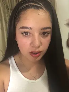 Snapshot of Julieta_333 chatting on September 2025 12:33:02 AM Julieta 333 online show from September 2025 12:33:02 AM