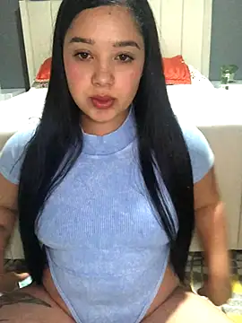 Snapshot of Julieta_333 chatting on September 2025 12:32:02 AM Julieta 333 online show from September 2025 12:32:02 AM