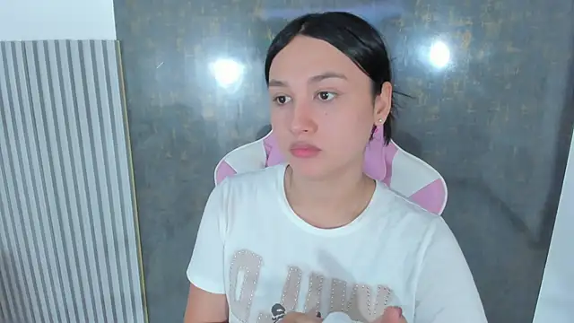 lana boomer online show from March 2026 08:09:01 PM